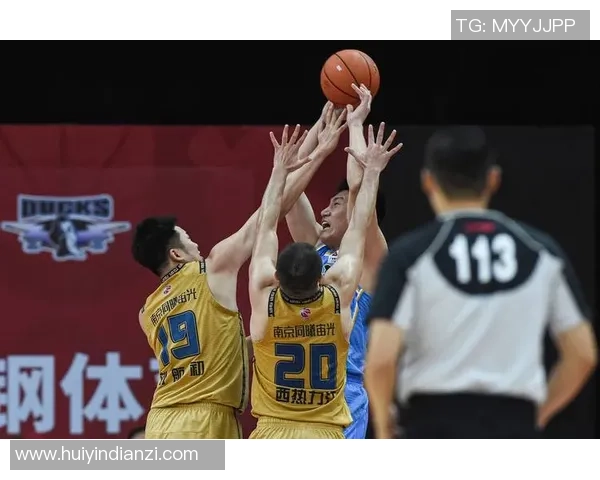 赛后分析:北京排球队与南京排球队的比赛节奏与战术对比探讨 赛后分析:北京排球队与南京排球队的比赛节奏与战术对比探讨