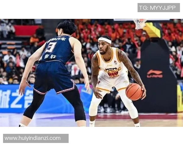 赛后分析:深圳篮球队与成都篮球队在比赛中的战术灵活性对比 赛后分析:深圳篮球队与成都篮球队在比赛中的战术灵活性对比