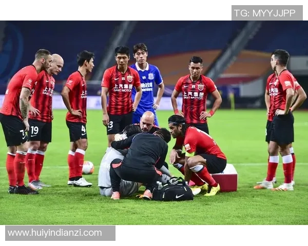 足球团队协作实力评比上海足球队荣获第三名佳绩 足球团队协作实力评比上海足球队荣获第三名佳绩