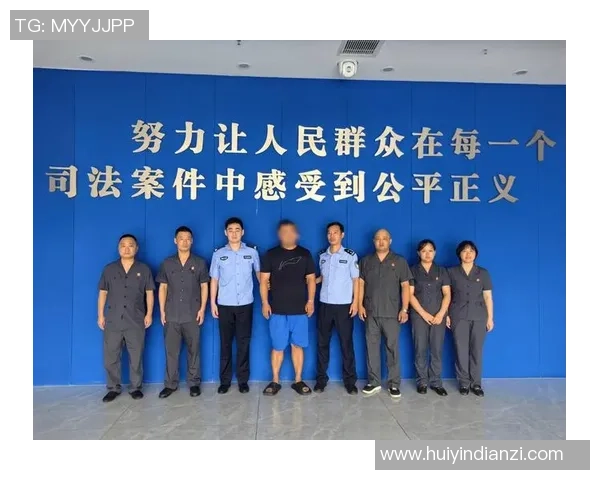 赛后复盘:上海足球队与重庆足球队的团队协作与战术分析探讨 赛后复盘:上海足球队与重庆足球队的团队协作与战术分析探讨