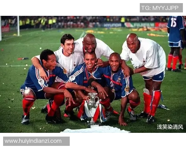 从贫困到辉煌足球明星背后的艰辛故事与奋斗历程 从贫困到辉煌足球明星背后的艰辛故事与奋斗历程